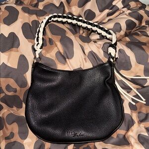 Chic Black Leather Shoulder Bag with Braided Handle
